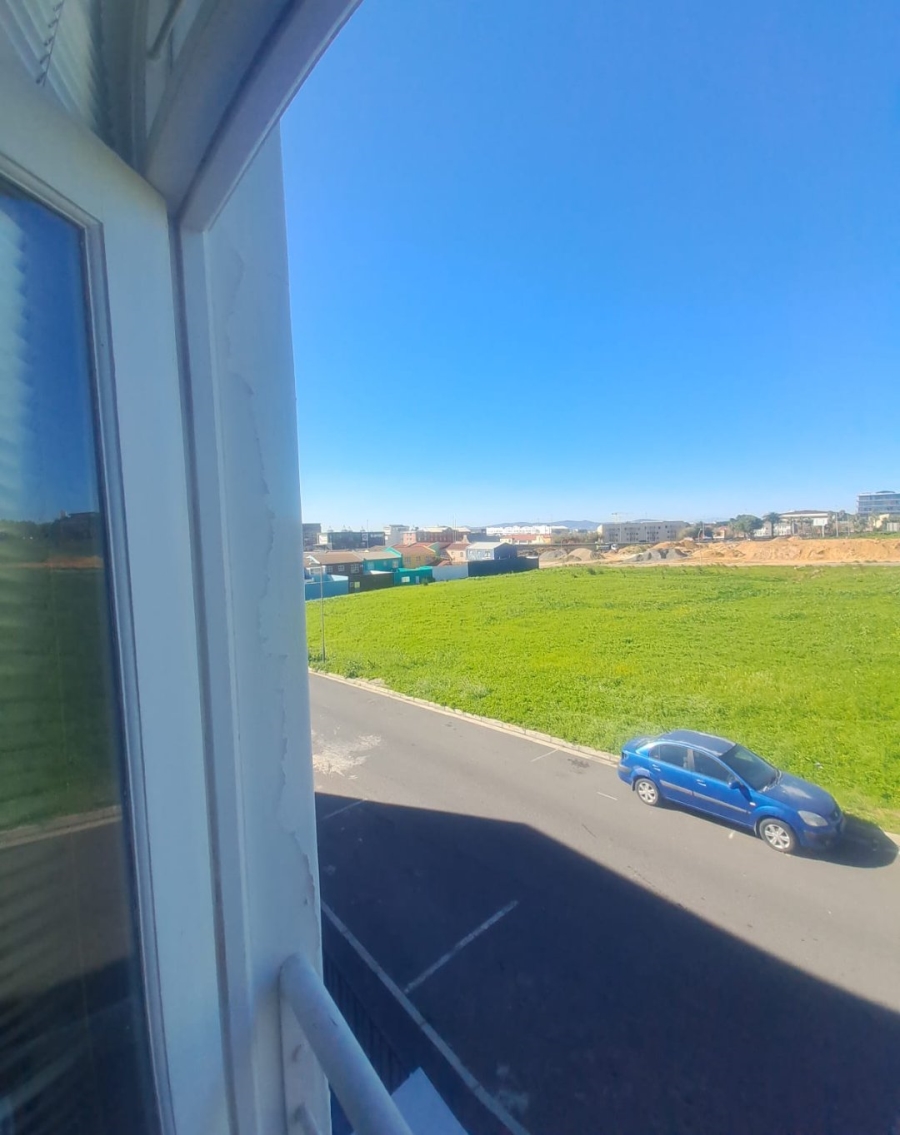 3 Bedroom Property for Sale in Zonnebloem Western Cape